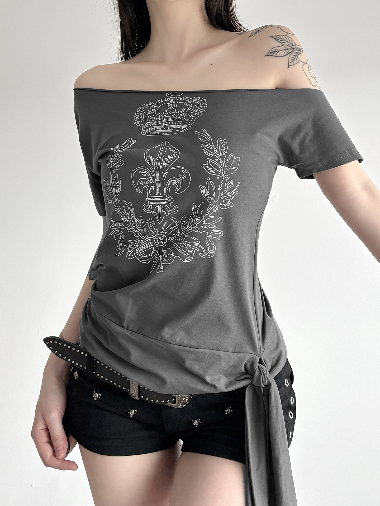 Asymmetrical Shoulder T-Shirt for Women - Unique Print Tie-Up Casual Top, Street Cool Girl Style, Versatile Y2K Fashion Asymmetrical Shoulder T-Shirt for Women - Unique Print Tie-Up Casual Top, Street Cool Girl Style, Versatile Y2K Fashion