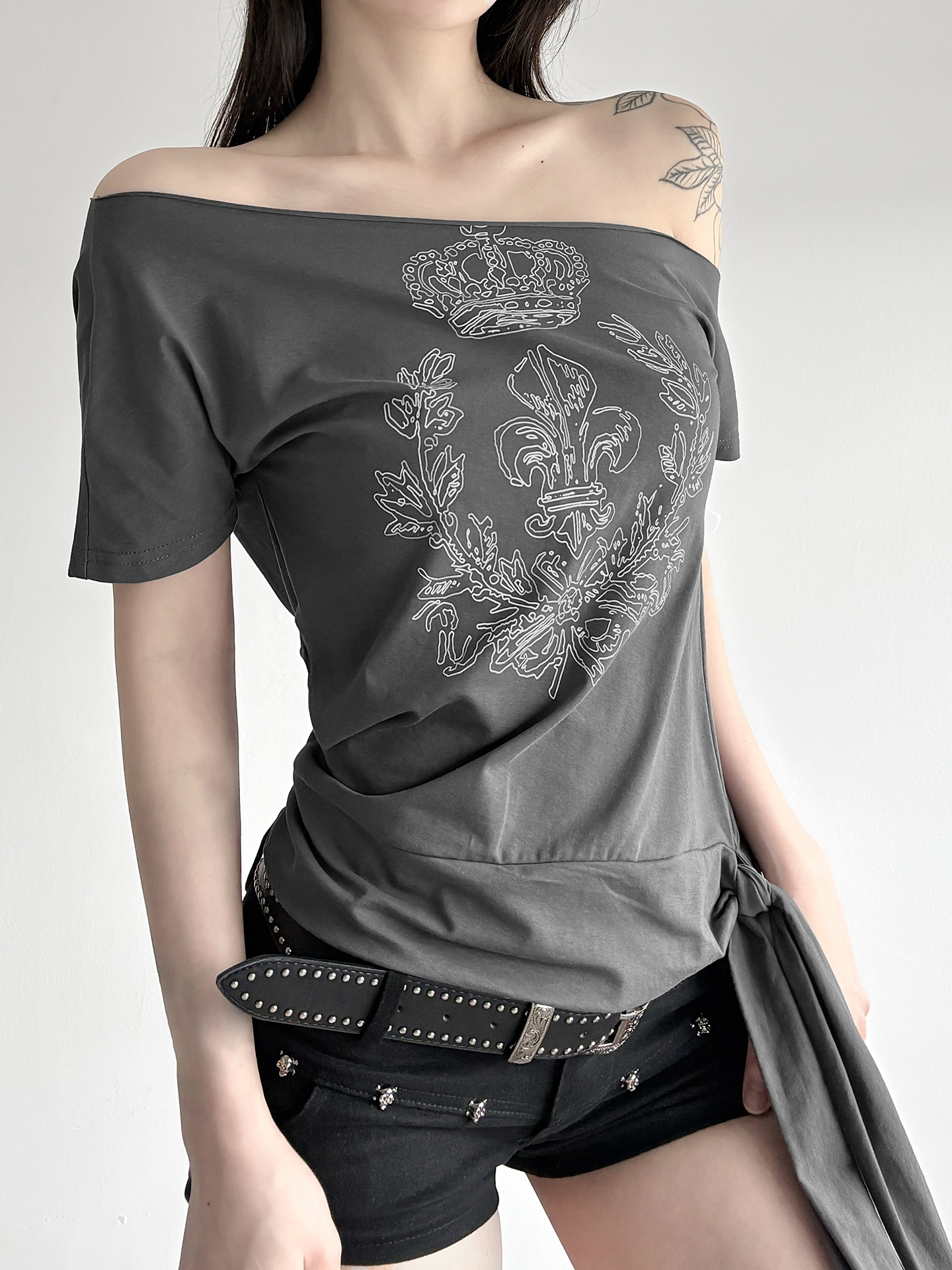 Asymmetrical Shoulder T-Shirt for Women - Unique Print Tie-Up Casual Top, Street Cool Girl Style, Versatile Y2K Fashion Asymmetrical Shoulder T-Shirt for Women - Unique Print Tie-Up Casual Top, Street Cool Girl Style, Versatile Y2K Fashion