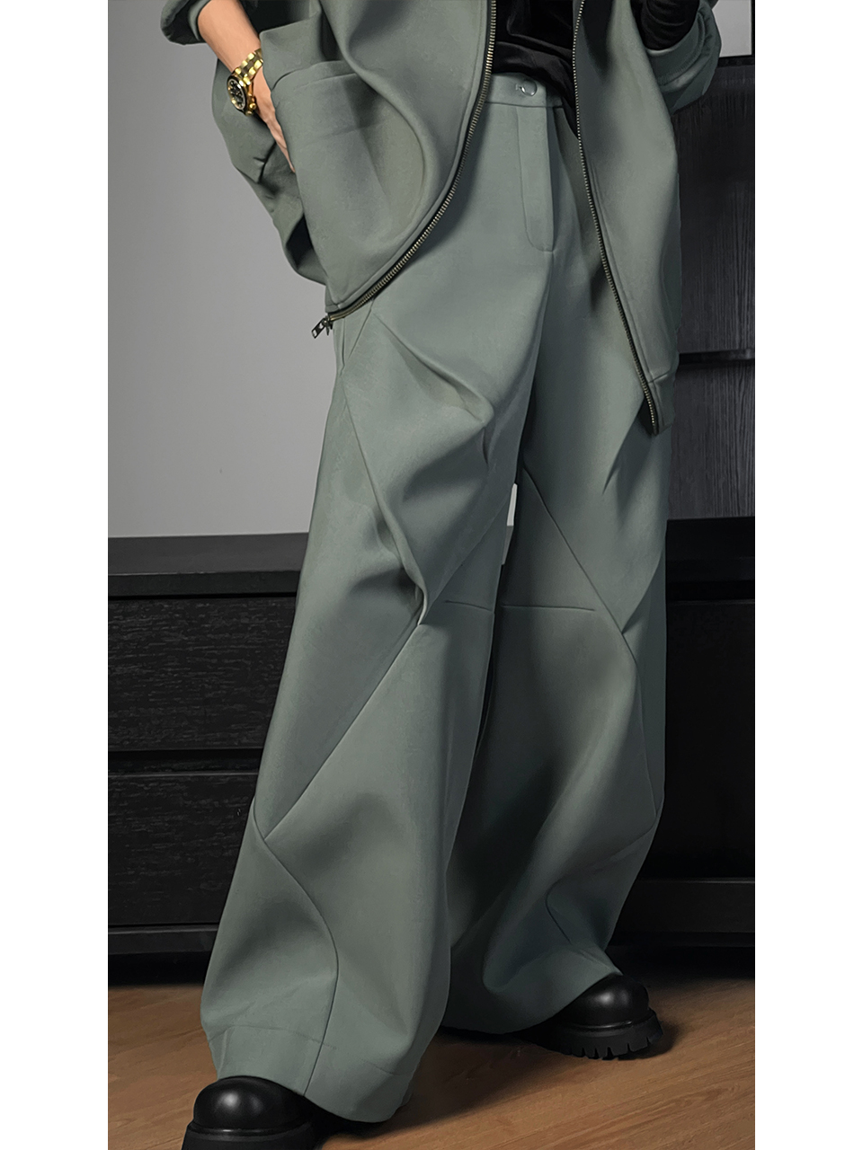 Autumn Dragon Dadao Wide-Leg Loose Casual Pants with Pleated Splicing and Diamond Detail - Trendy Niche Fashion Autumn Dragon Dadao Wide-Leg Loose Casual Pants with Pleated Splicing and Diamond Detail - Trendy Niche Fashion