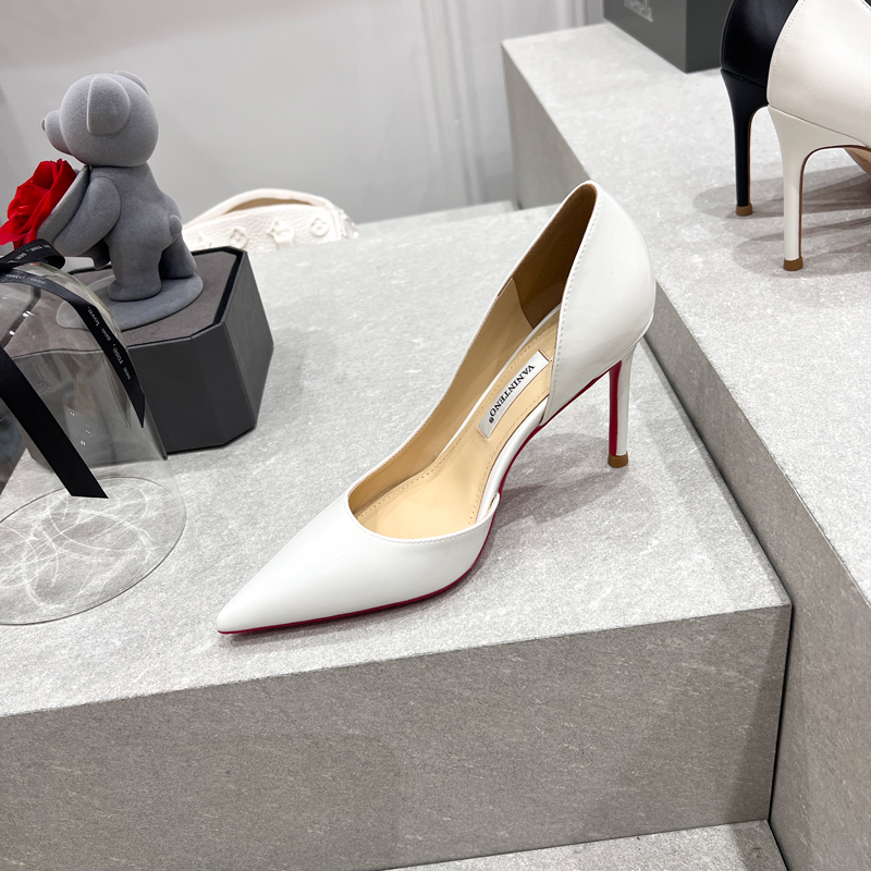 Autumn White Patent Leather Pointed Toe High-Heeled Shoes for Women - Non-Fatigue Side Air Quality Design, Perfect for Stylish Looks Autumn White Patent Leather Pointed Toe High-Heeled Shoes for Women - Non-Fatigue Side Air Quality Design, Perfect for Stylish Looks