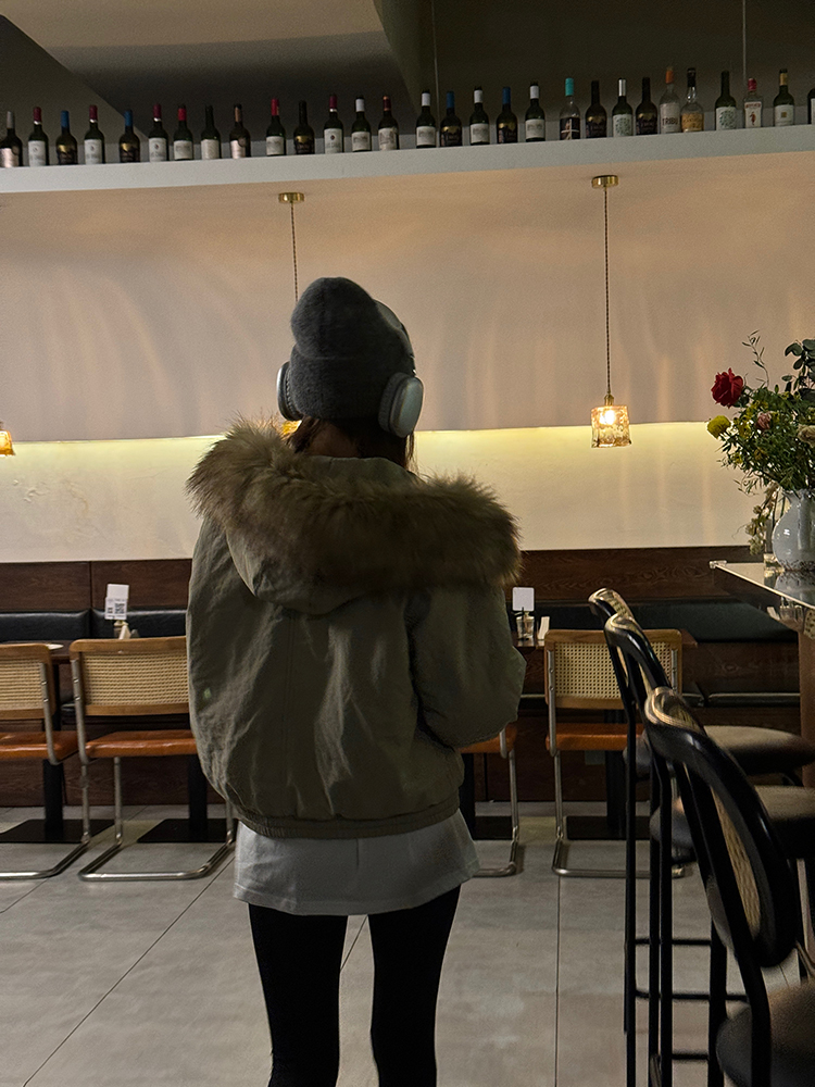 Autumn Winter Women's Vintage Hooded Cotton Jacket with Large Fur Collar, Thick Loose Short Coat, Casual Street Style Fashion Autumn Winter Women's Vintage Hooded Cotton Jacket with Large Fur Collar, Thick Loose Short Coat, Casual Street Style Fashion