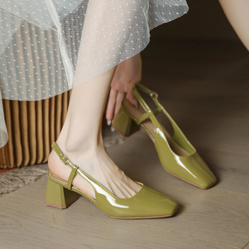 Backless Mustard Green Chunky Heel Sandals for Women - Retro Patent Leather Closed-Toe Shoes for Summer Skirts 2025