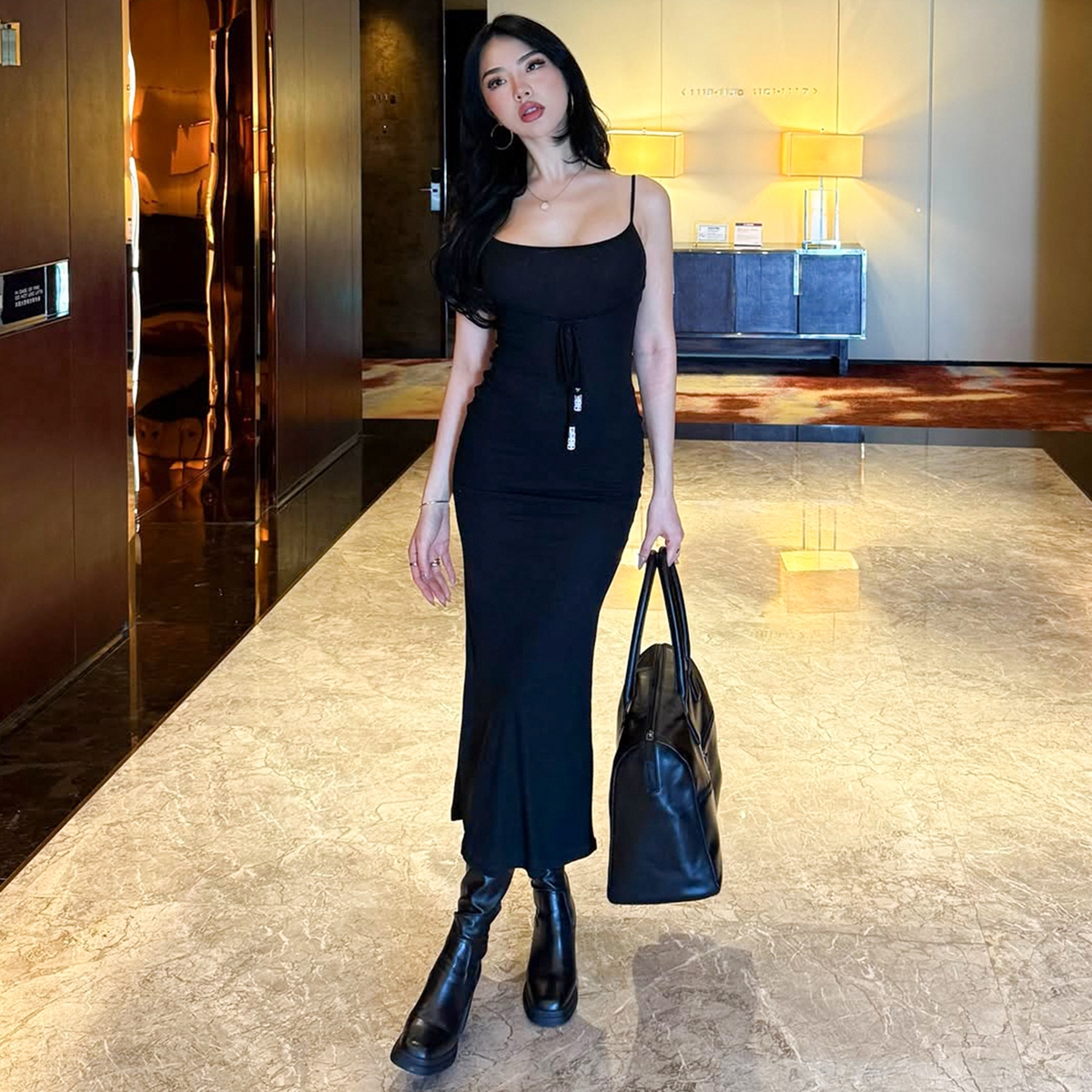 Backless Spaghetti Strap Bodycon Dress for Women - Solid Color, Stretchy, Hip-Hugging Long Skirt, Kardashian-Style Fashion Backless Spaghetti Strap Bodycon Dress for Women - Solid Color, Stretchy, Hip-Hugging Long Skirt, Kardashian-Style Fashion