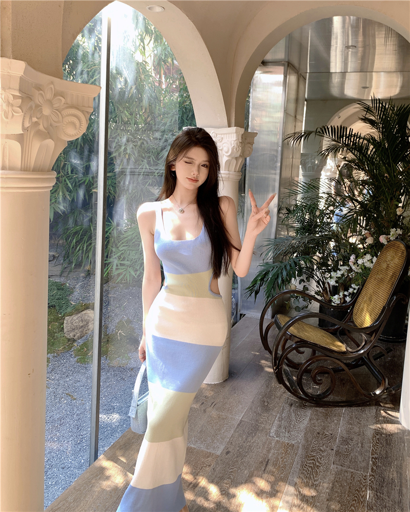 Backless Spaghetti Strap Dress in Contrasting Colors - French Romantic Summer Long Dress for Beach Vacation