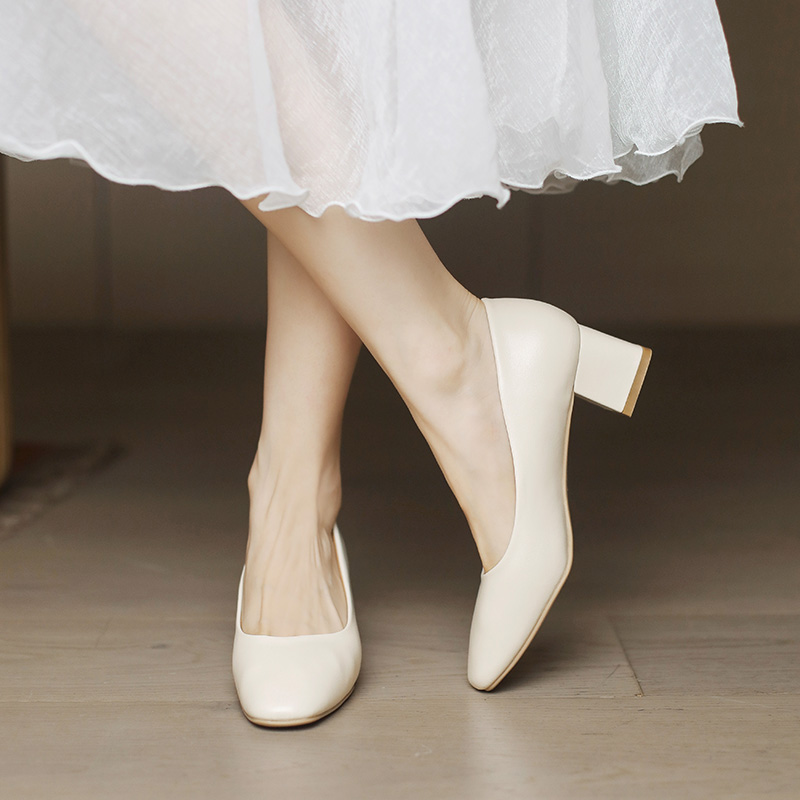 Beige Chunky Heel High-Heeled Shoes for Women, Soft Leather Square Toe, Mid-Heel Professional Work Shoes, Spring 2025 Fashion. Beige Chunky Heel High-Heeled Shoes for Women, Soft Leather Square Toe, Mid-Heel Professional Work Shoes, Spring 2025 Fashion.