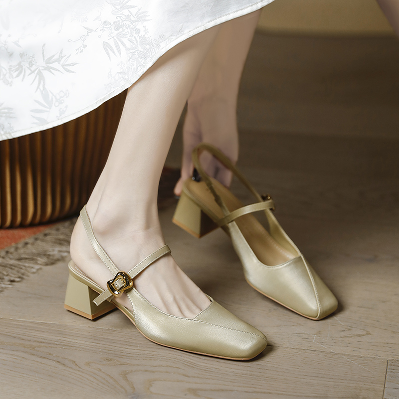 Beige Chunky-Heeled Women's Sandals - Summer Fairy-Tale Style, French Backless Design, Versatile for Dresses and Skirts Beige Chunky-Heeled Women's Sandals - Summer Fairy-Tale Style, French Backless Design, Versatile for Dresses and Skirts