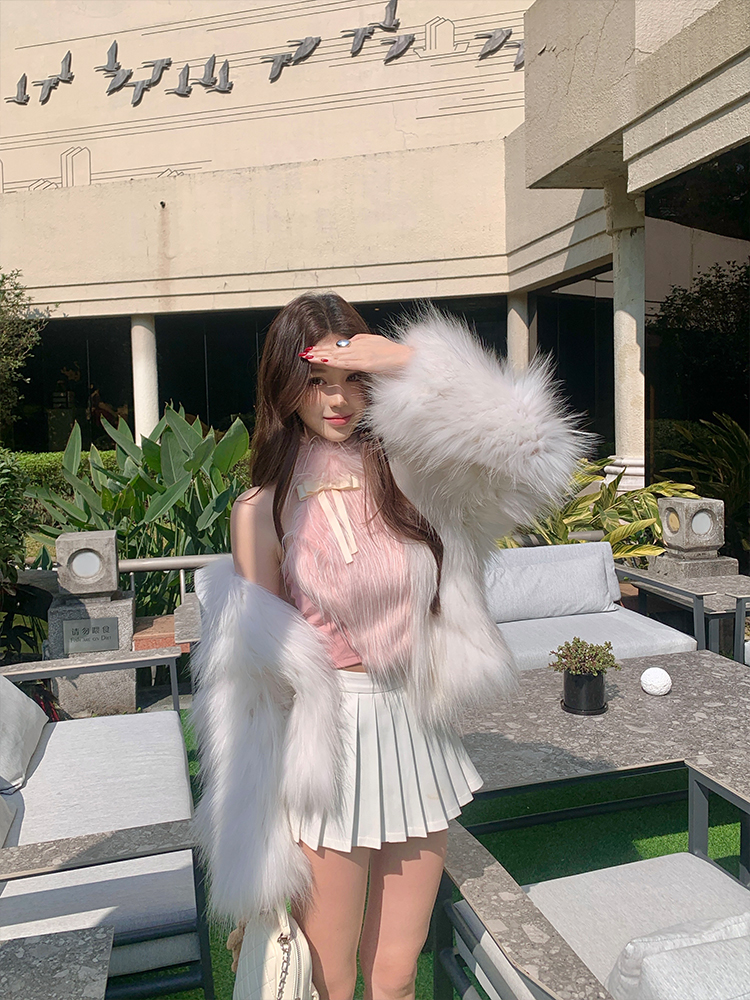 Black and White Pleated Skirt for Autumn/Winter - Fashionable Lazy Style, Trendy 90s-Inspired Look