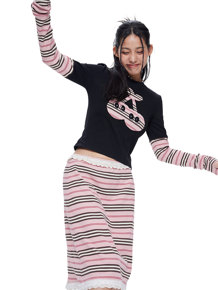Black Cherry Patchwork Long Sleeve T-Shirt and Striped Skirt Set - Trendy Y2K Fake Two-Piece Outfit for Stylish Women Black Cherry Patchwork Long Sleeve T-Shirt and Striped Skirt Set - Trendy Y2K Fake Two-Piece Outfit for Stylish Women