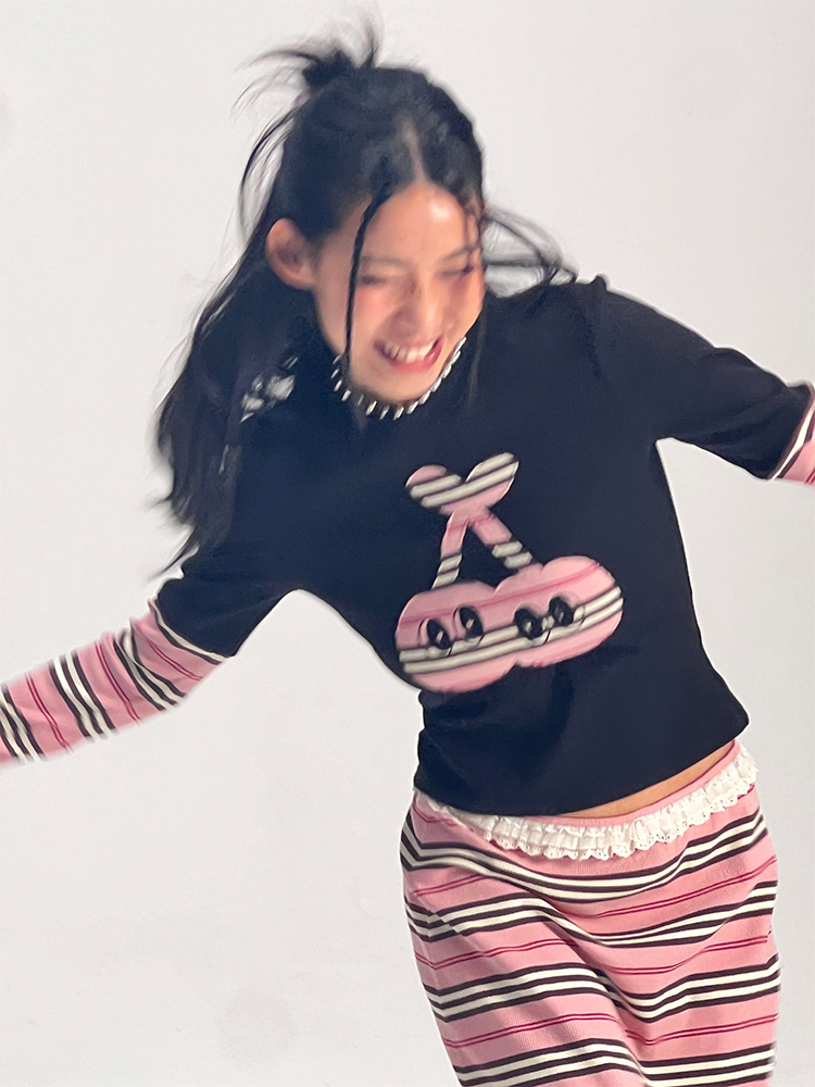 Black Cherry Patchwork Long Sleeve T-Shirt and Striped Skirt Set - Trendy Y2K Fake Two-Piece Outfit for Stylish Women Black Cherry Patchwork Long Sleeve T-Shirt and Striped Skirt Set - Trendy Y2K Fake Two-Piece Outfit for Stylish Women