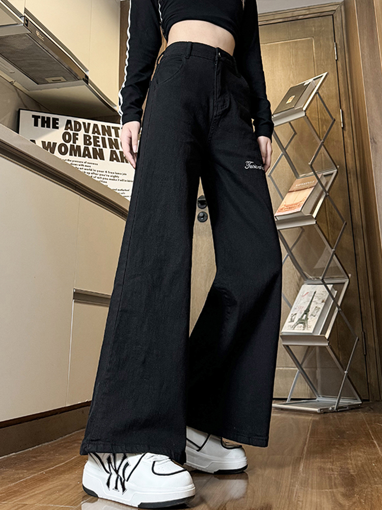 Black Flared Jeans for Women - Plus Size Loose Fit, Stretchy Wide-Leg Bell-Bottoms for Pear-Shaped Figures, Slimming Style Black Flared Jeans for Women - Plus Size Loose Fit, Stretchy Wide-Leg Bell-Bottoms for Pear-Shaped Figures, Slimming Style