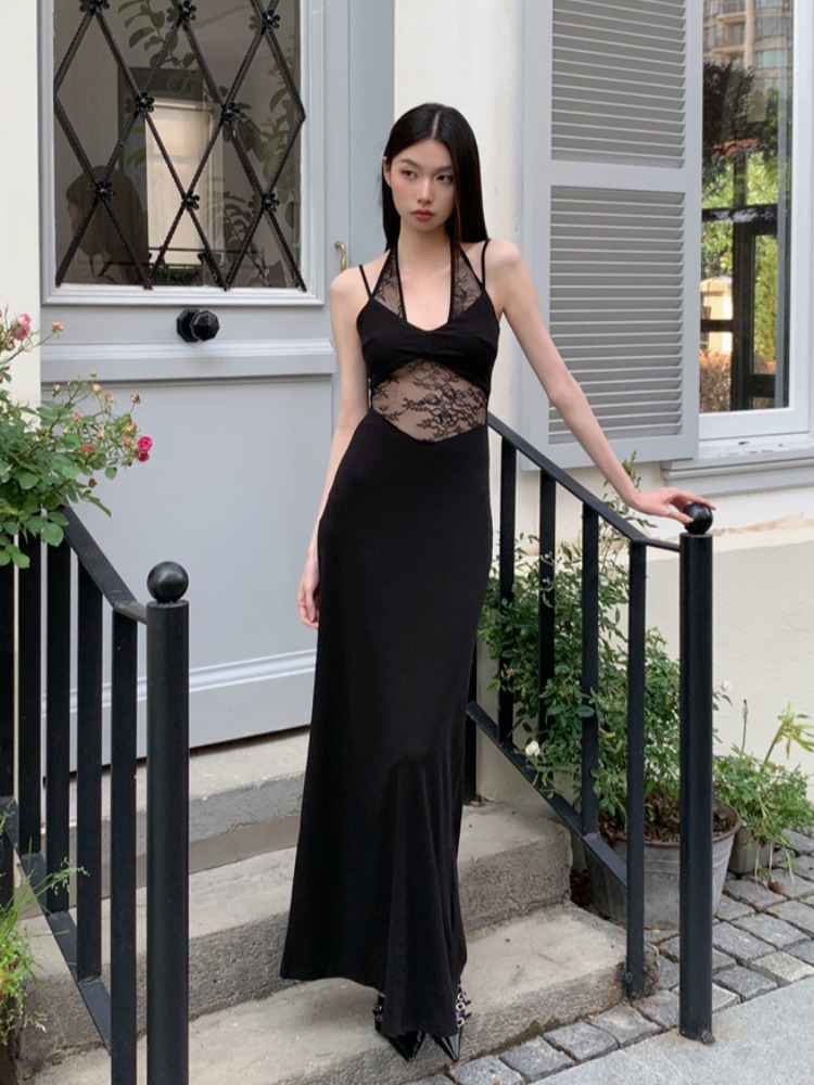Black Lace Halter Neck Mermaid Dress with Hollow Out Waist - Slim Fit Knitted Summer Fashion for Women