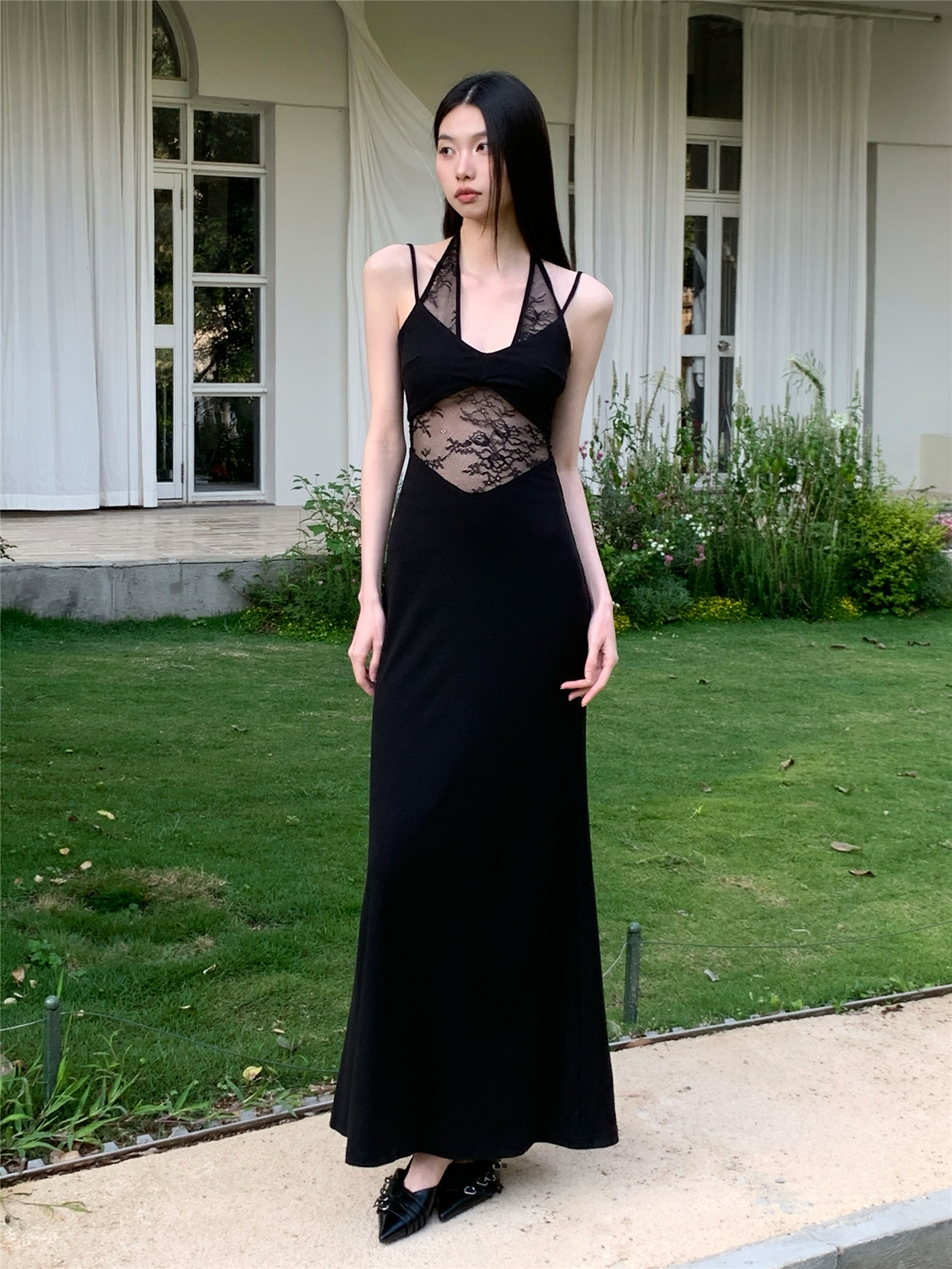 Black Lace Halter Neck Mermaid Dress with Hollow Out Waist - Slim Fit Knitted Summer Fashion for Women