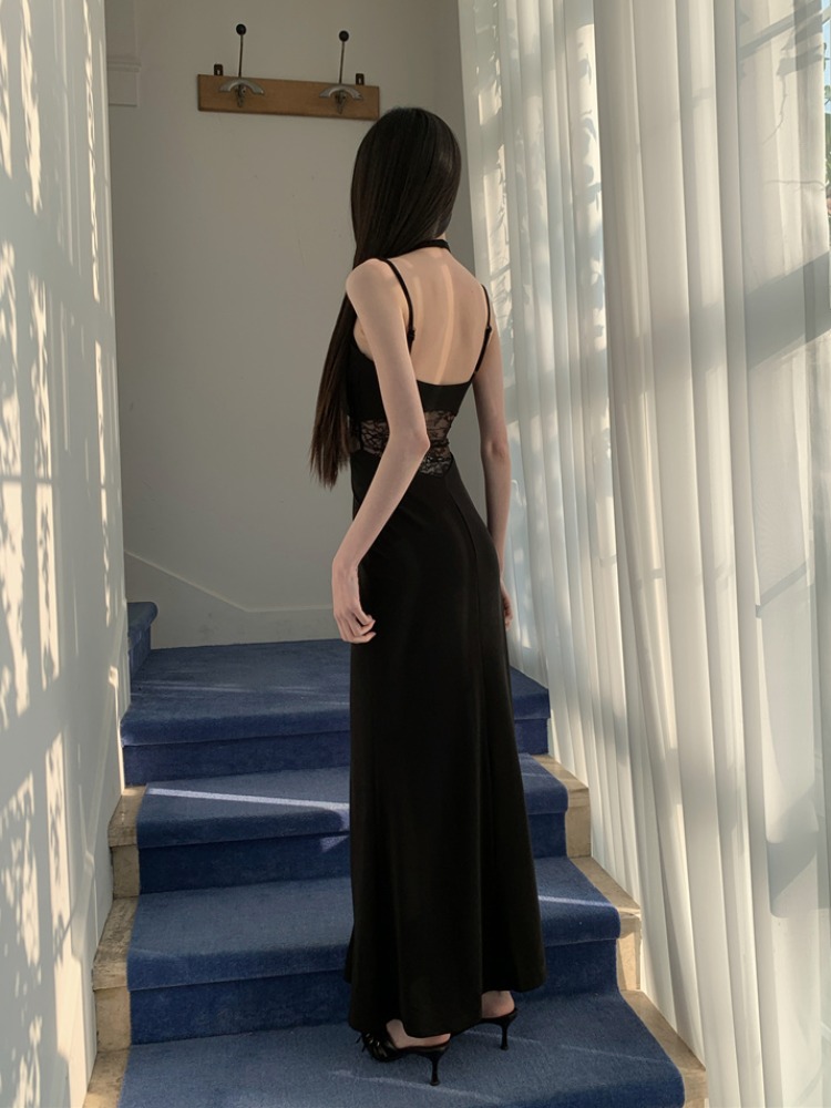 Black Lace Halter Neck Mermaid Dress with Hollow Out Waist - Slim Fit Knitted Summer Fashion for Women Black Lace Halter Neck Mermaid Dress with Hollow Out Waist - Slim Fit Knitted Summer Fashion for Women