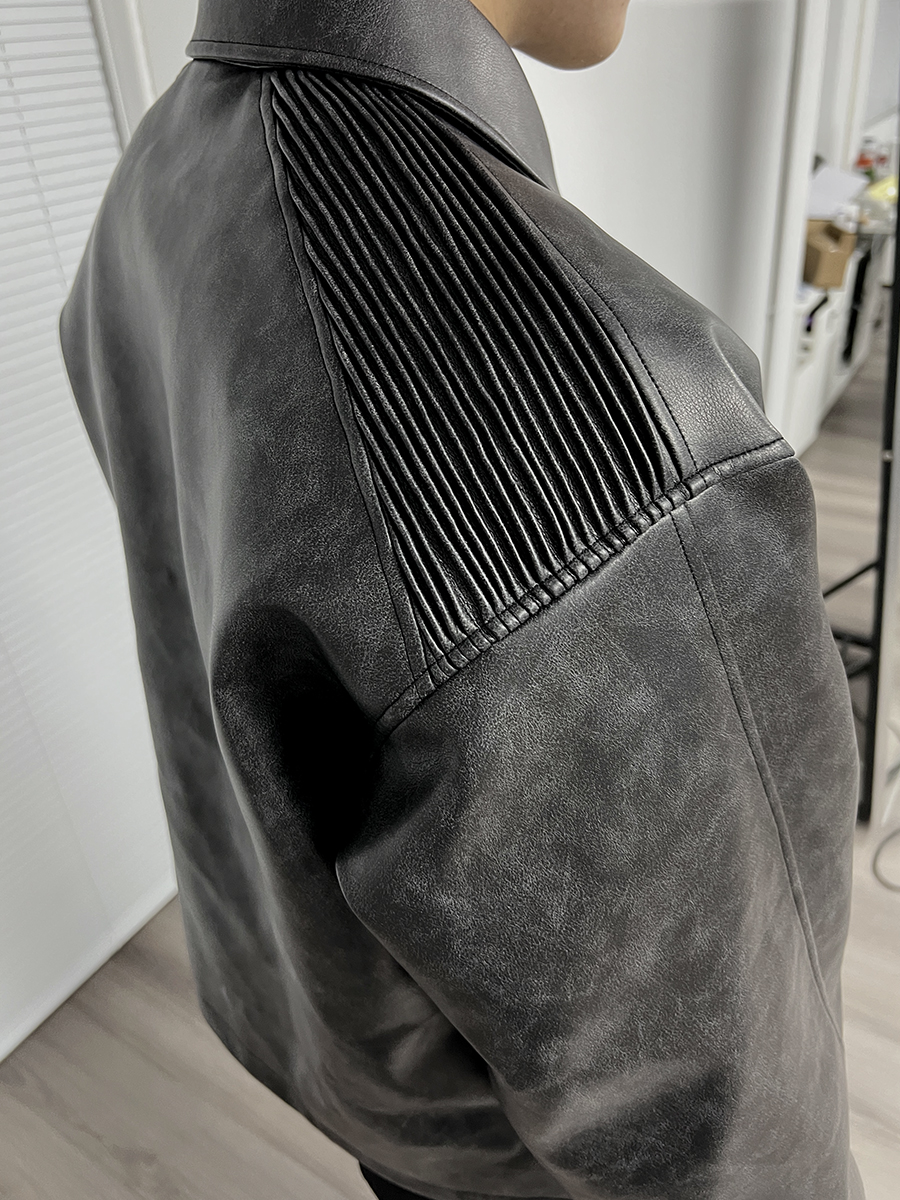 Black Mist Leather Jacket with Distressed Wood Grain Texture and YKK Zipper – Trendy 90s Inspired Outerwear for Edgy Style Black Mist Leather Jacket with Distressed Wood Grain Texture and YKK Zipper – Trendy 90s Inspired Outerwear for Edgy Style