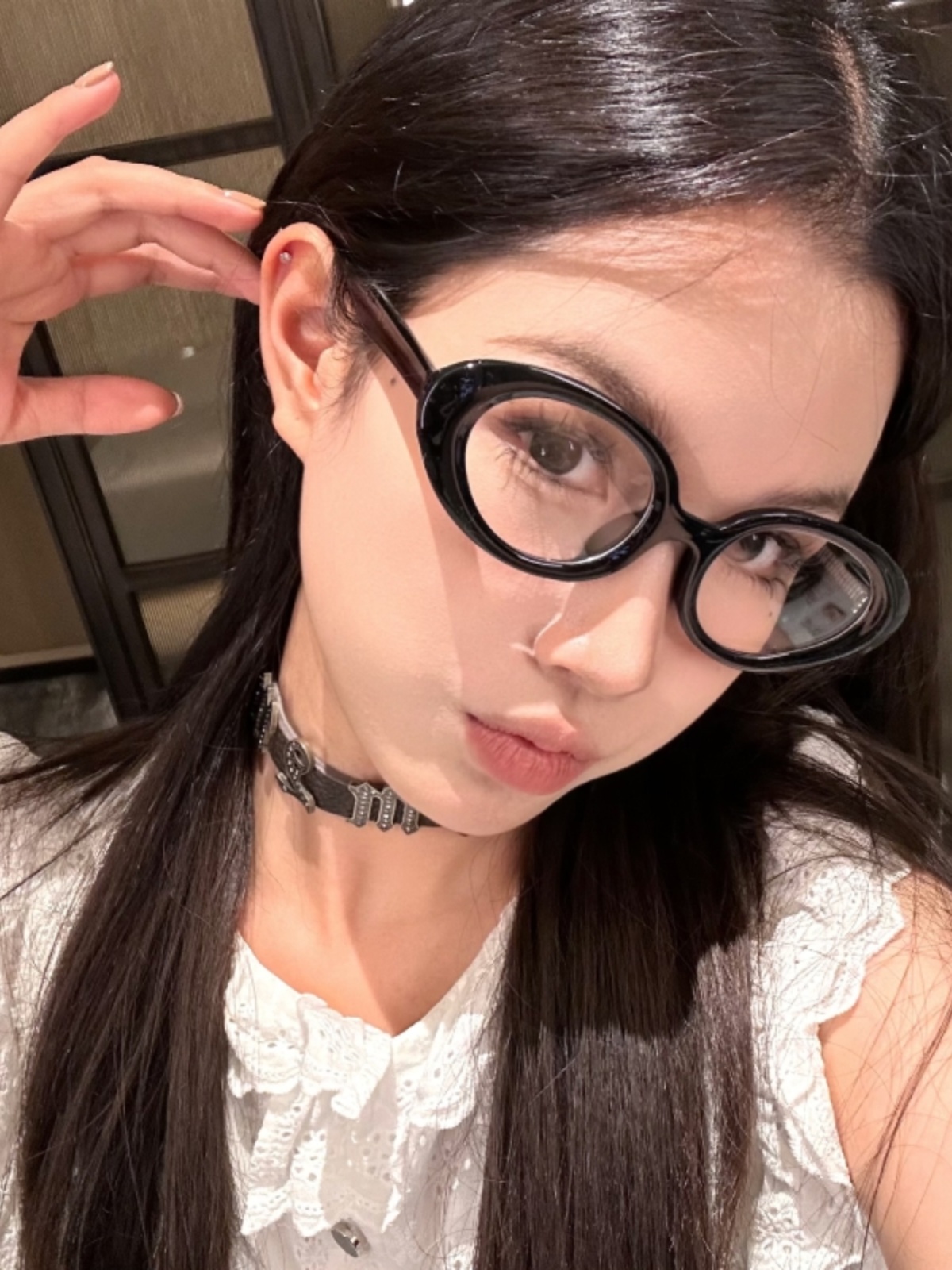 Black Oval Thick Border Anti-Blue Light Glasses for Round Faces - Makeup-Free Prescription Glasses for Women Black Oval Thick Border Anti-Blue Light Glasses for Round Faces - Makeup-Free Prescription Glasses for Women