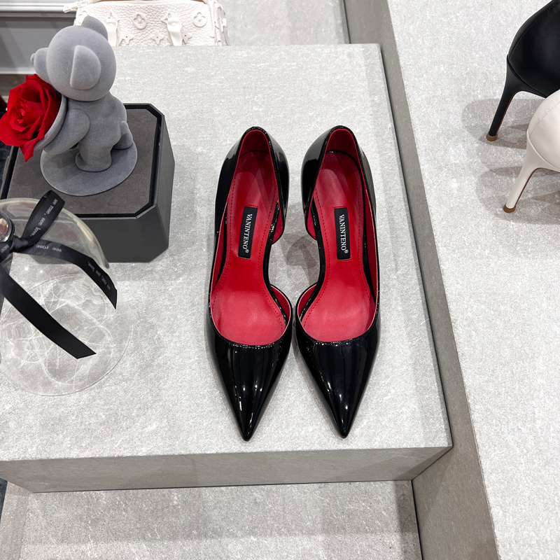 Black Patent Leather Side Cutout Pointed Toe High Heel Stiletto Shoes - Sexy Spring Autumn Style, Y2K Inspired Fashion Footwear Black Patent Leather Side Cutout Pointed Toe High Heel Stiletto Shoes - Sexy Spring Autumn Style, Y2K Inspired Fashion Footwear