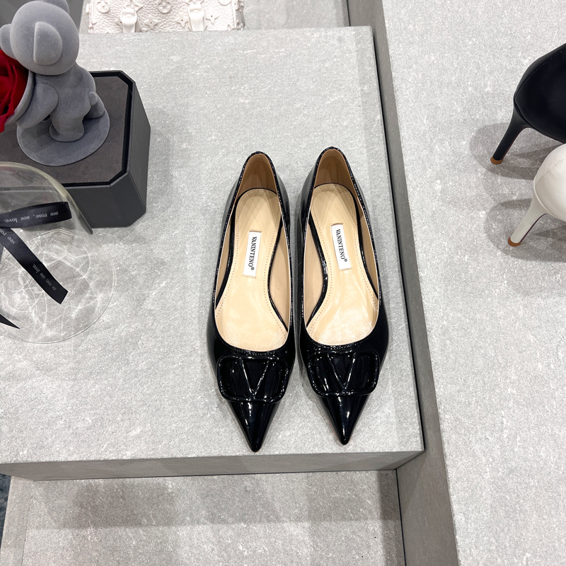 Black Patent Leather V-Buckle Pointed-Toe Flat Shoes for Women - Sexy Spring Autumn Style