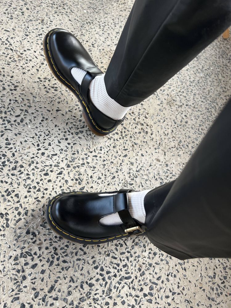 Black Retro Double Buckle Mary Jane Shoes - Thick-Soled Leather, British College Style, Fashionable 90s Inspired Footwear Black Retro Double Buckle Mary Jane Shoes - Thick-Soled Leather, British College Style, Fashionable 90s Inspired Footwear