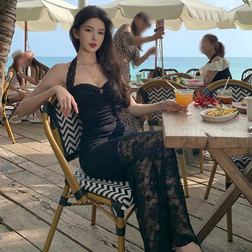 Black Rose Lace Bodycon Dress for Women - Spaghetti Strap High-End Gown for Beach Vacation, Elegant 90s Style