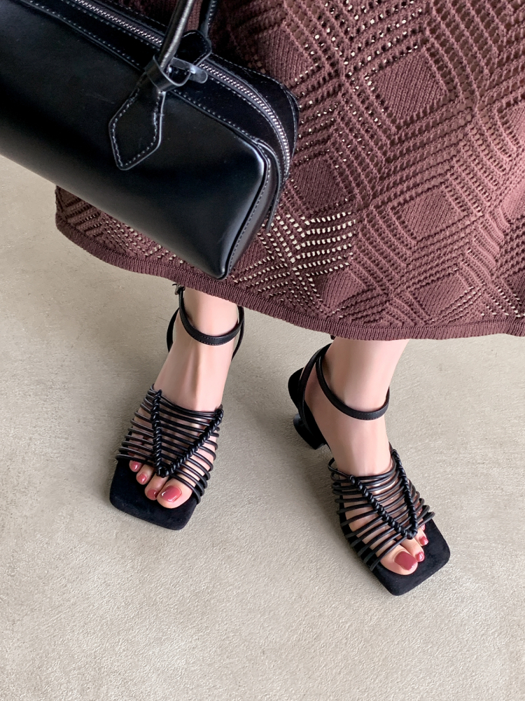 Black Silver Woven Roman Sandals for Women - Soft Bottom High Heels for Beach Vacation, Comfortable Summer Footwear Black Silver Woven Roman Sandals for Women - Soft Bottom High Heels for Beach Vacation, Comfortable Summer Footwear