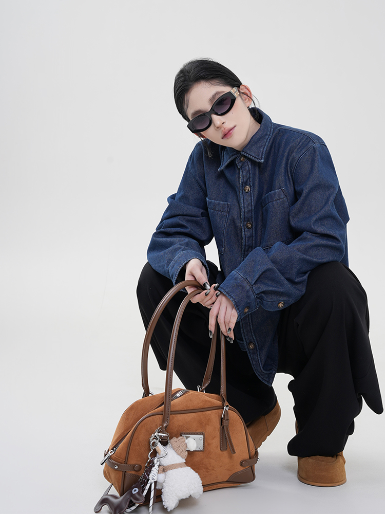 Blue Lapel Fleece Long-Sleeve Denim Shirt Jacket for Women - Winter Korean Style Loose Versatile Warm Top Blue Lapel Fleece Long-Sleeve Denim Shirt Jacket for Women - Winter Korean Style Loose Versatile Warm Top