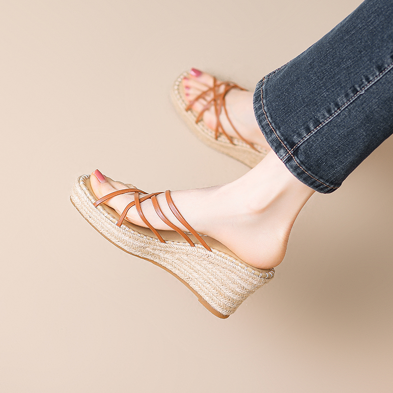 Bohemian Thin Strap Woven Thick-Soled Wedge Sandals for Women - Stylish One-Strap Design, Perfect for Summer and Y2K Fashion Bohemian Thin Strap Woven Thick-Soled Wedge Sandals for Women - Stylish One-Strap Design, Perfect for Summer and Y2K Fashion