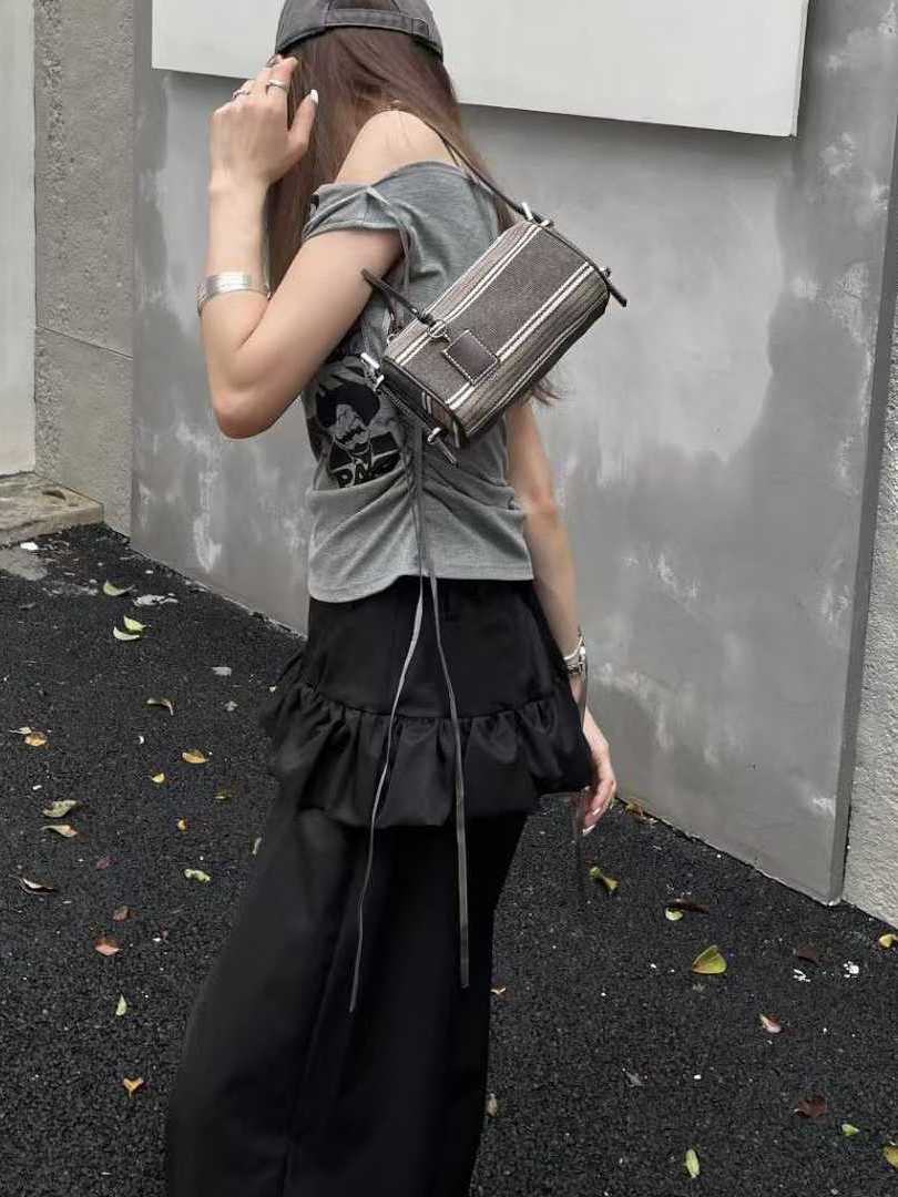 Boston Stripe Cylinder Bag - Influencer Style Handheld Underarm and Crossbody Bag for Trendy 2025 Fashion Boston Stripe Cylinder Bag - Influencer Style Handheld Underarm and Crossbody Bag for Trendy 2025 Fashion