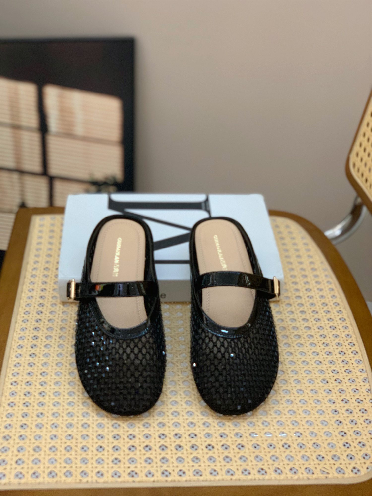 Breathable Mesh Hollow Mary Jane Slippers for Women - 2025 Summer Outdoor Wear, Lazy Closed-Toe Design Breathable Mesh Hollow Mary Jane Slippers for Women - 2025 Summer Outdoor Wear, Lazy Closed-Toe Design