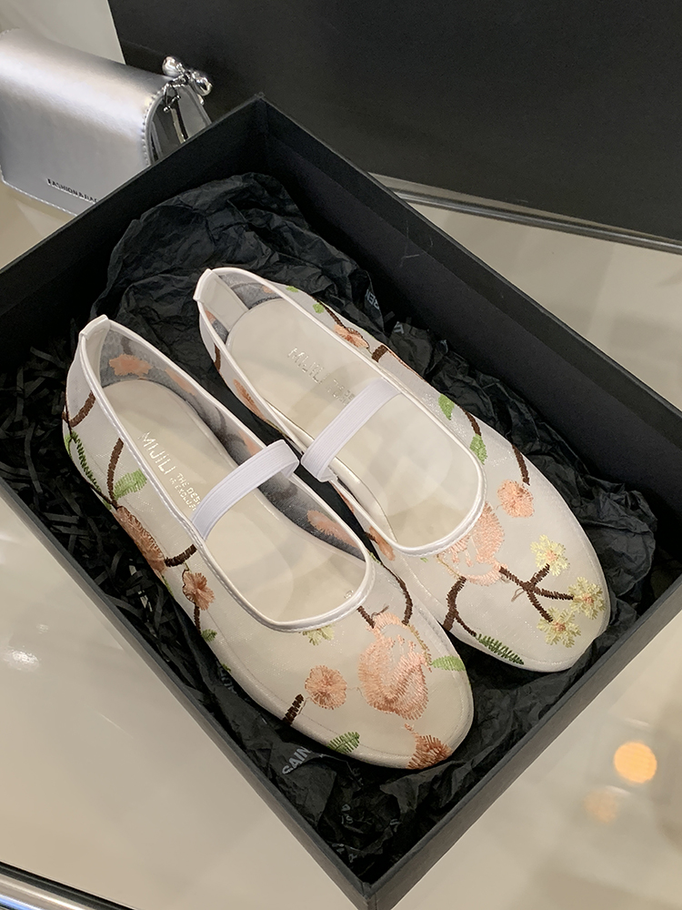 Breathable Mesh Mary Jane Shoes for Women - Golden Chinese-Style Bow Ballet Flats, Perfect for Early Spring Fashion Breathable Mesh Mary Jane Shoes for Women - Golden Chinese-Style Bow Ballet Flats, Perfect for Early Spring Fashion