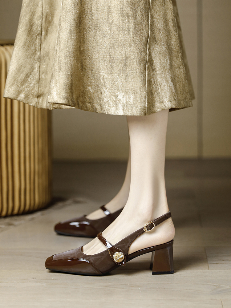 Brown Backless Closed-Toe Mid-Heel Chunky Sandals for Women - Retro French Style Summer 2025 Heels Brown Backless Closed-Toe Mid-Heel Chunky Sandals for Women - Retro French Style Summer 2025 Heels