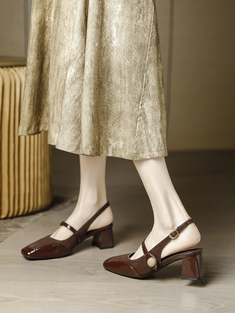 Brown Backless Closed-Toe Mid-Heel Chunky Sandals for Women - Retro French Style Summer 2025 Heels Brown Backless Closed-Toe Mid-Heel Chunky Sandals for Women - Retro French Style Summer 2025 Heels