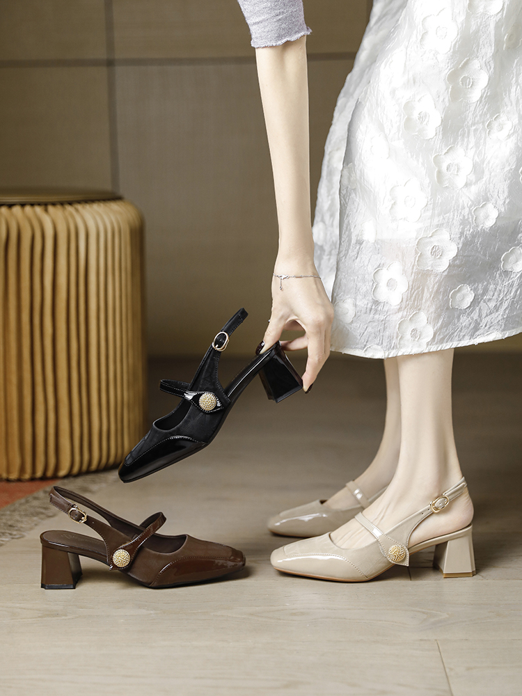 Brown Backless Closed-Toe Mid-Heel Chunky Sandals for Women - Retro French Style Summer 2025 Heels Brown Backless Closed-Toe Mid-Heel Chunky Sandals for Women - Retro French Style Summer 2025 Heels