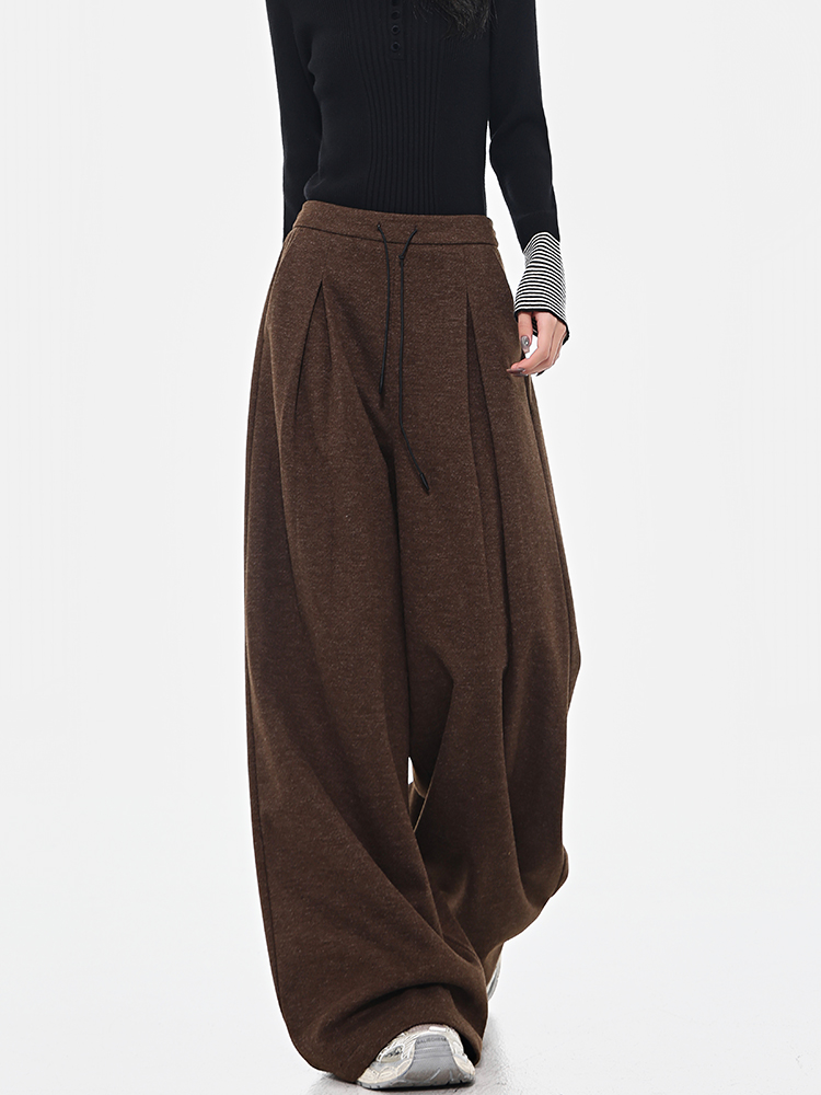 Brown Thickened Woolen Pleated Suit Pants for Women, Autumn/Winter Versatile Loose Slimming Wide-Leg Style, Chic Fashion Essential Brown Thickened Woolen Pleated Suit Pants for Women, Autumn/Winter Versatile Loose Slimming Wide-Leg Style, Chic Fashion Essential