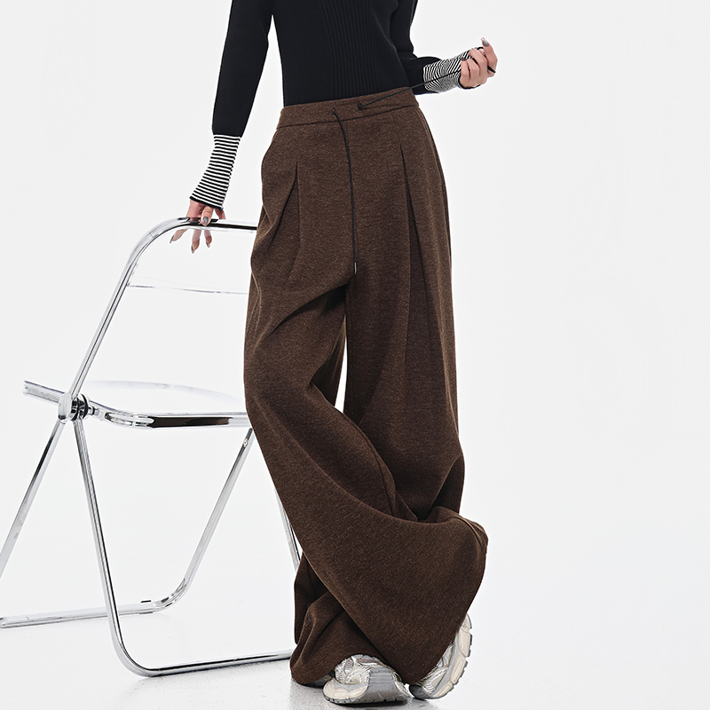 Brown Thickened Woolen Pleated Suit Pants for Women, Autumn/Winter Versatile Loose Slimming Wide-Leg Style, Chic Fashion Essential