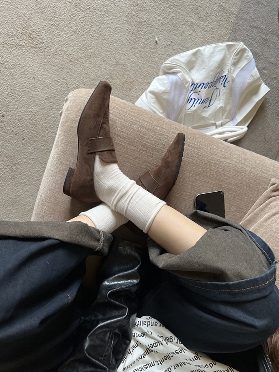 Brown Women's Loafers - Flat Square-Toe Retro Style, 2025 Autumn/Winter, High-End British Niche Fashion Footwear Brown Women's Loafers - Flat Square-Toe Retro Style, 2025 Autumn/Winter, High-End British Niche Fashion Footwear