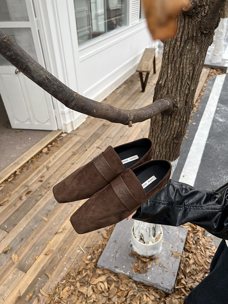 Brown Women's Loafers - Flat Square-Toe Retro Style, 2025 Autumn/Winter, High-End British Niche Fashion Footwear