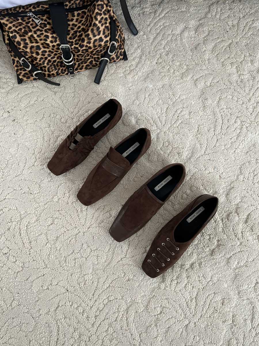 Brown Women's Loafers - Flat Square-Toe Retro Style, 2025 Autumn/Winter, High-End British Niche Fashion Footwear Brown Women's Loafers - Flat Square-Toe Retro Style, 2025 Autumn/Winter, High-End British Niche Fashion Footwear