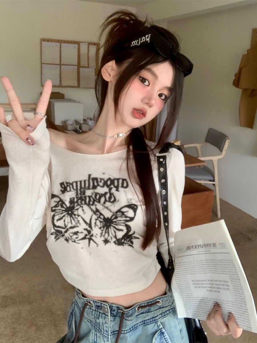 Butterfly Print Long Sleeve Jazz Top - Thin Sun Protection T-Shirt for Music Festival Outfits, Perfect for Girl Groups and 90s Style. Butterfly Print Long Sleeve Jazz Top - Thin Sun Protection T-Shirt for Music Festival Outfits, Perfect for Girl Groups and 90s Style.