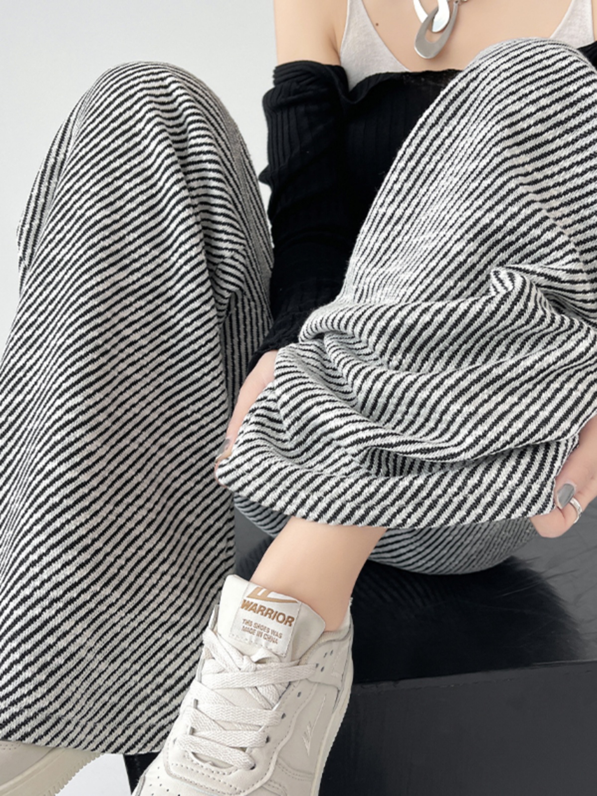 Casual Hip-Hop Wide-Leg Pants for Jazz Dance, Black and White Diagonal Striped Draped Loose Straight-Leg Trousers Casual Hip-Hop Wide-Leg Pants for Jazz Dance, Black and White Diagonal Striped Draped Loose Straight-Leg Trousers