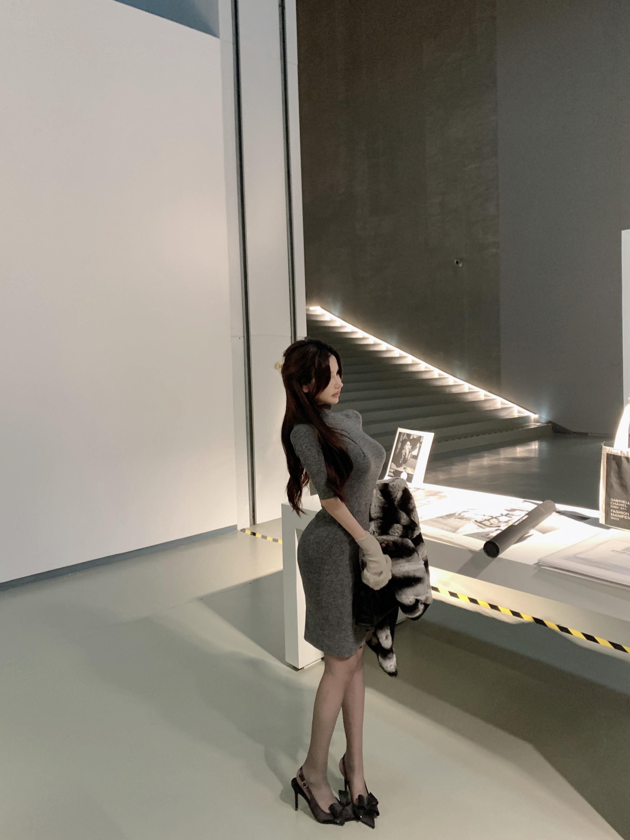 Charcoal Gray Half-High Neck Slim Fit Knitted Bodycon Skirt - Trendy Y2K Fashion Essential for Effortless Style Charcoal Gray Half-High Neck Slim Fit Knitted Bodycon Skirt - Trendy Y2K Fashion Essential for Effortless Style