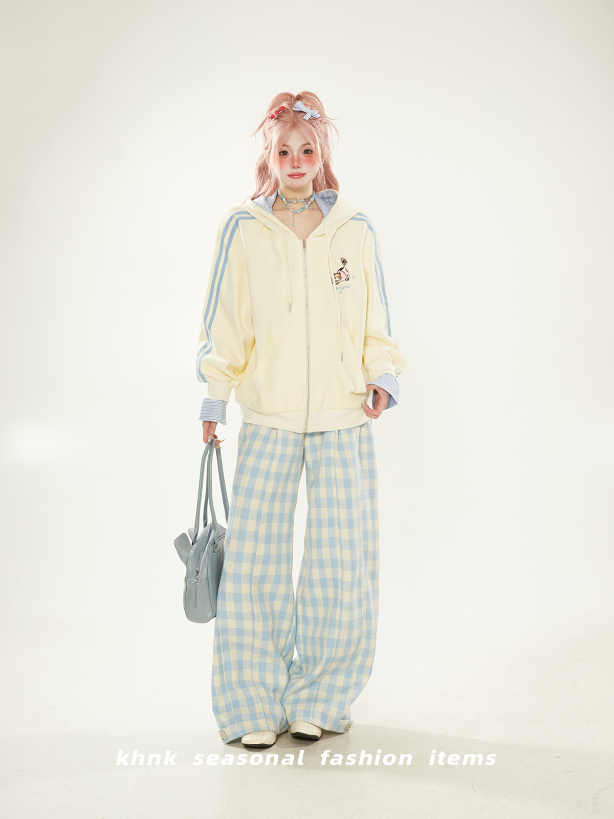 Charming Peach Cat Embroidery Hoodie Cardigan for Women - Spring Autumn Fake Two-Piece Coat, Cute and Stylish Charming Peach Cat Embroidery Hoodie Cardigan for Women - Spring Autumn Fake Two-Piece Coat, Cute and Stylish