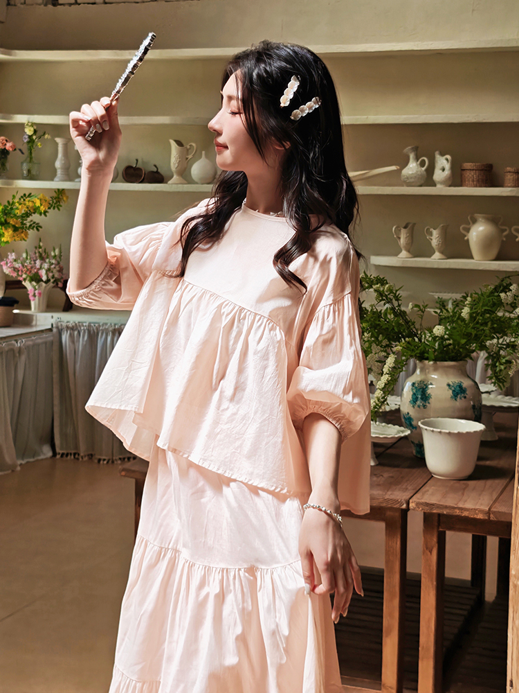 Chic 90s Inspired Two-Piece Set, Floral Print Crop Top and High-Waisted Skirt, Perfect for Summer Outings and Casual Wear Chic 90s Inspired Two-Piece Set, Floral Print Crop Top and High-Waisted Skirt, Perfect for Summer Outings and Casual Wear