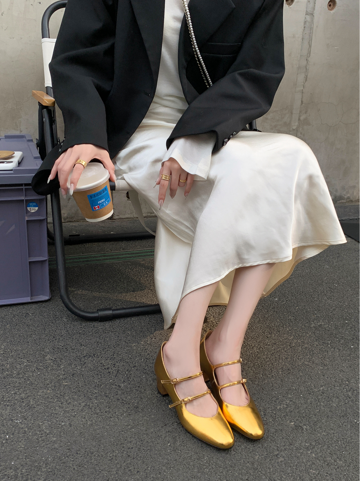 Chic Double-Breasted Silver Mary Jane Shoes for Women - Round Toe, Chunky Heel, High-End Ins-style, Sheepskin, Romantic Escape Fashion Chic Double-Breasted Silver Mary Jane Shoes for Women - Round Toe, Chunky Heel, High-End Ins-style, Sheepskin, Romantic Escape Fashion