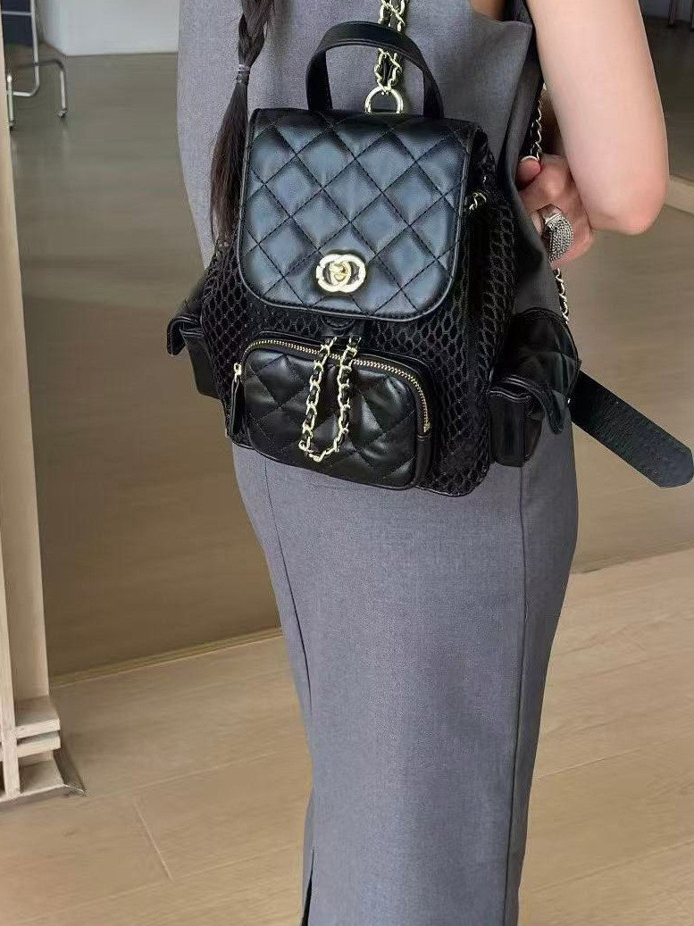 Chic Quilted Mesh Chain Backpack - Versatile Shoulder Bag for Commuters, Inspired by 90s Fashion Trends Chic Quilted Mesh Chain Backpack - Versatile Shoulder Bag for Commuters, Inspired by 90s Fashion Trends
