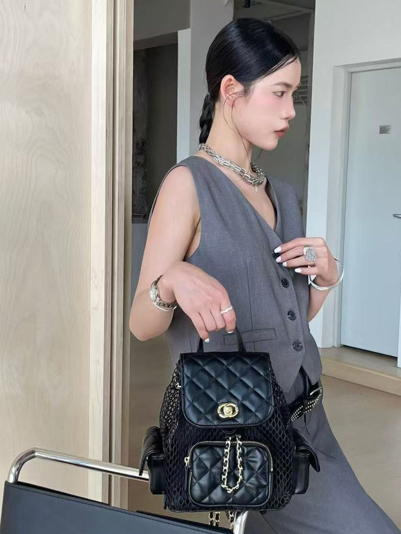 Chic Quilted Mesh Chain Backpack - Versatile Shoulder Bag for Commuters, Inspired by 90s Fashion Trends Chic Quilted Mesh Chain Backpack - Versatile Shoulder Bag for Commuters, Inspired by 90s Fashion Trends
