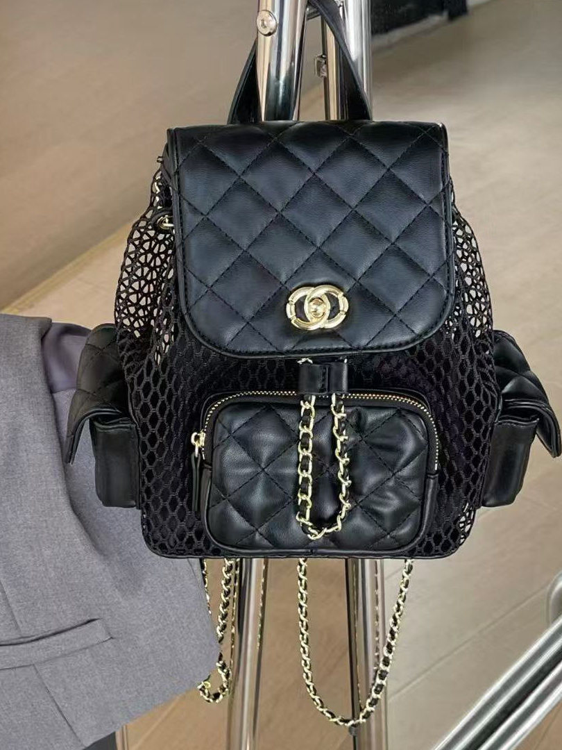 Chic Quilted Mesh Chain Backpack - Versatile Shoulder Bag for Commuters, Inspired by 90s Fashion Trends