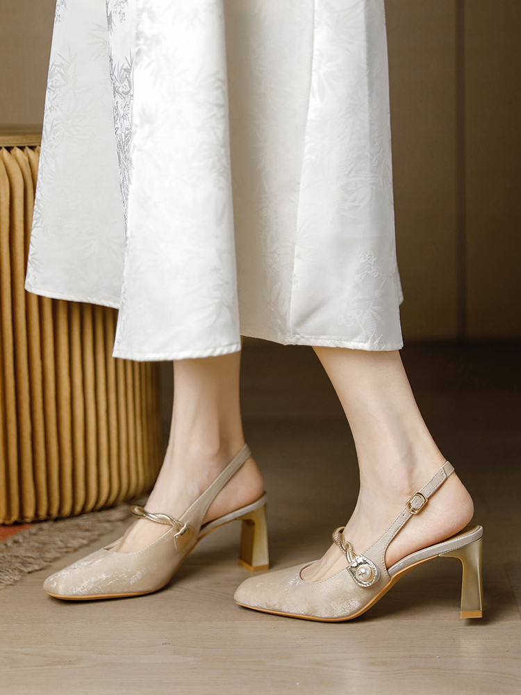 Chinese Retro Qipao Mary Jane Sandals for Women, Chunky Heel Closed Toe Shoes, Summer 2025 National Style Chinese Retro Qipao Mary Jane Sandals for Women, Chunky Heel Closed Toe Shoes, Summer 2025 National Style