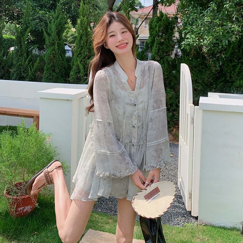 Chinese-Style Chiffon Sun Protection Two-Piece Shorts Set for Women, Relaxed Fit Summer Fashion, Unique Lightweight Outfit