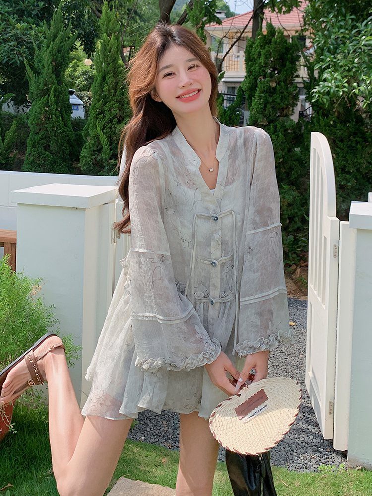 Chinese-Style Chiffon Sun Protection Two-Piece Shorts Set for Women, Relaxed Fit Summer Fashion, Unique Lightweight Outfit