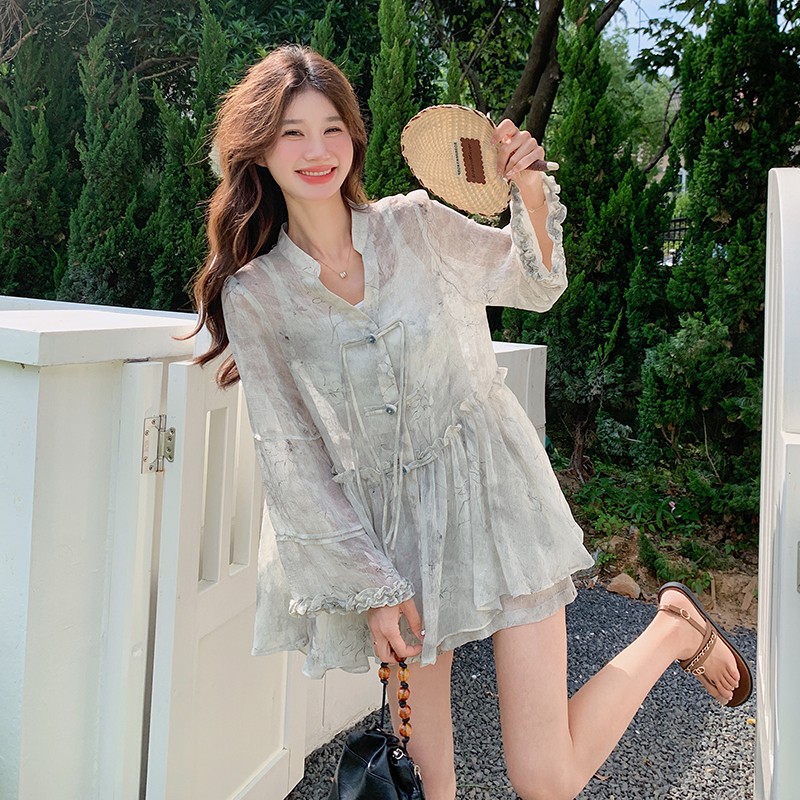 Chinese-Style Chiffon Sun Protection Two-Piece Shorts Set for Women, Relaxed Fit Summer Fashion, Unique Lightweight Outfit Chinese-Style Chiffon Sun Protection Two-Piece Shorts Set for Women, Relaxed Fit Summer Fashion, Unique Lightweight Outfit